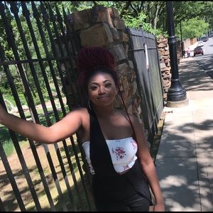 Meet your Posher, Nia